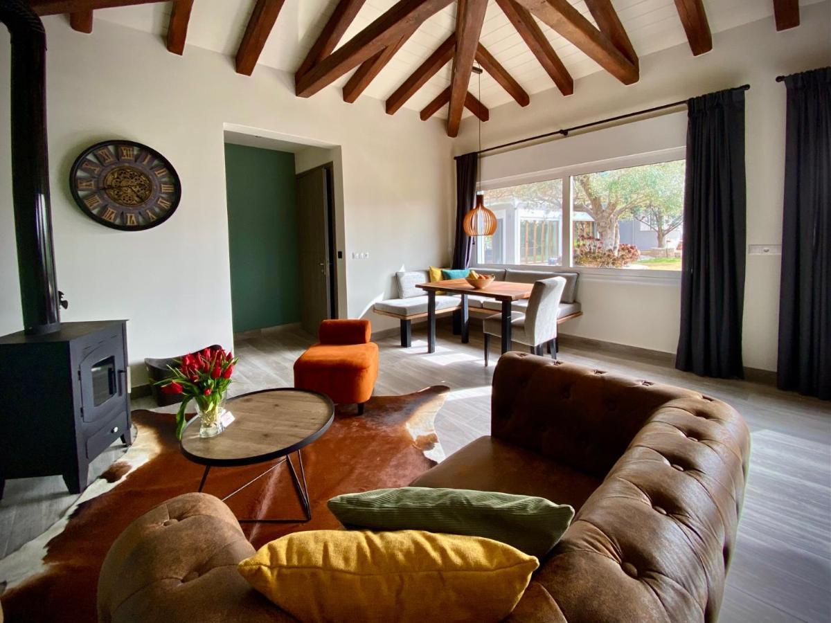 Villa Hylas Luxury Bed & Breakfast Kilada Exterior photo
